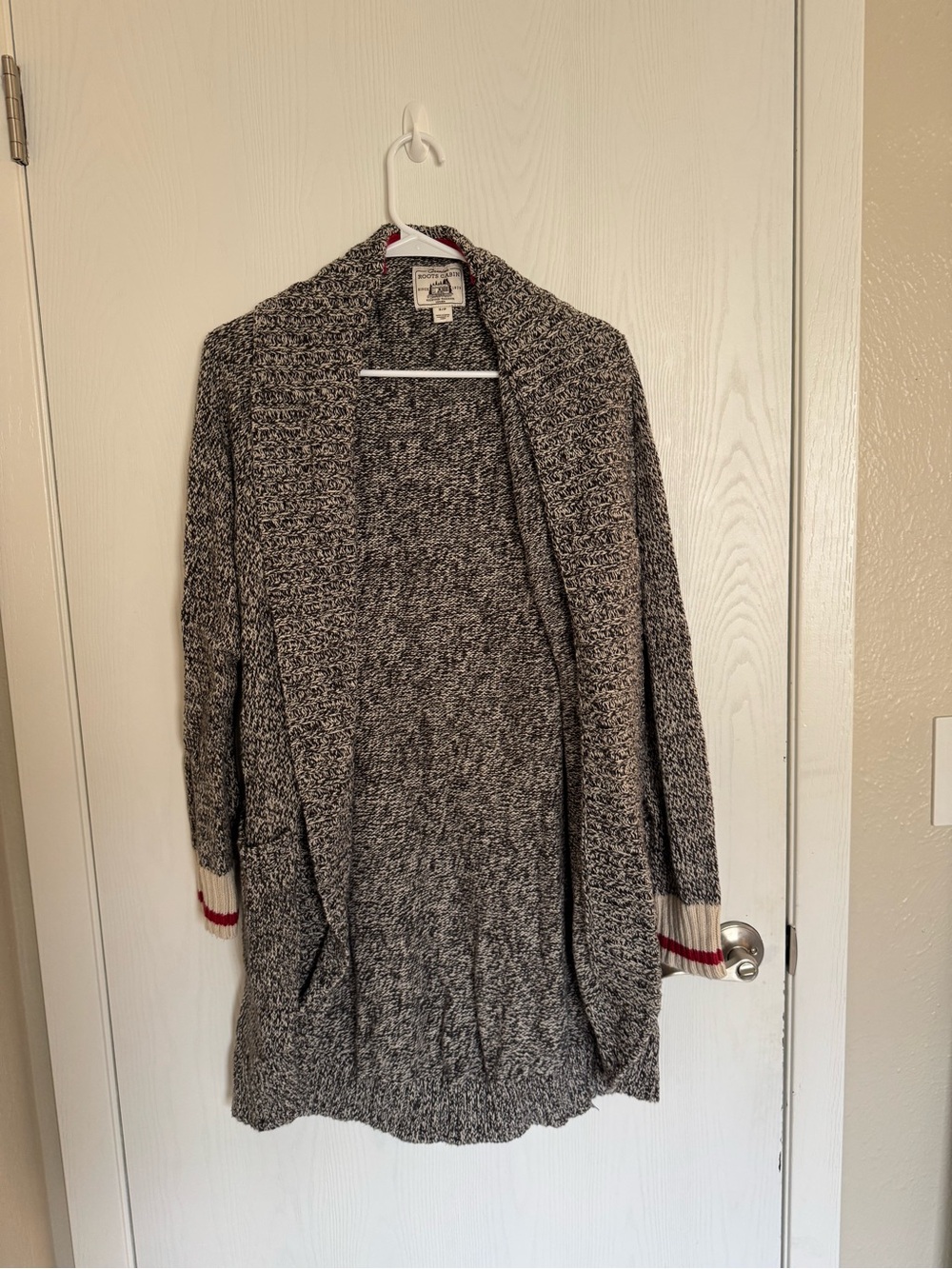 Cozy Marled Gray Open-Front Women's Cardigan with Red Accent